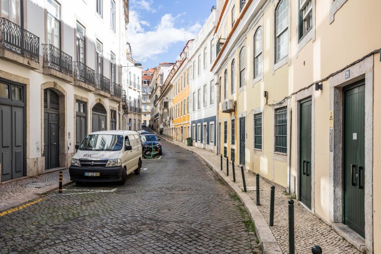 Appartamento Chic Tailor Made Flat In Chiado Lisbona Esterno foto